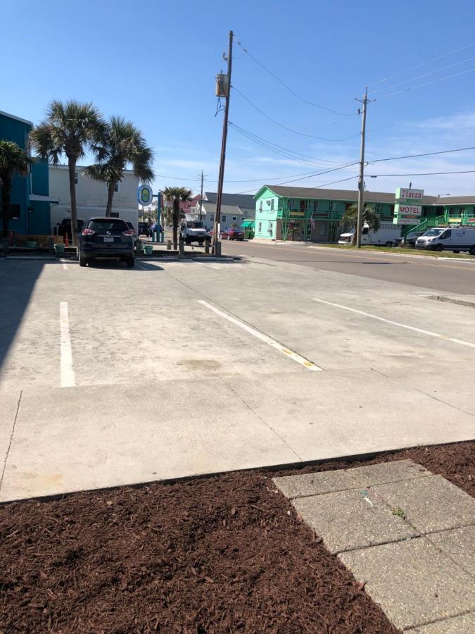 Admiral'S Quarters Motel Kure Beach Dış mekan fotoğraf