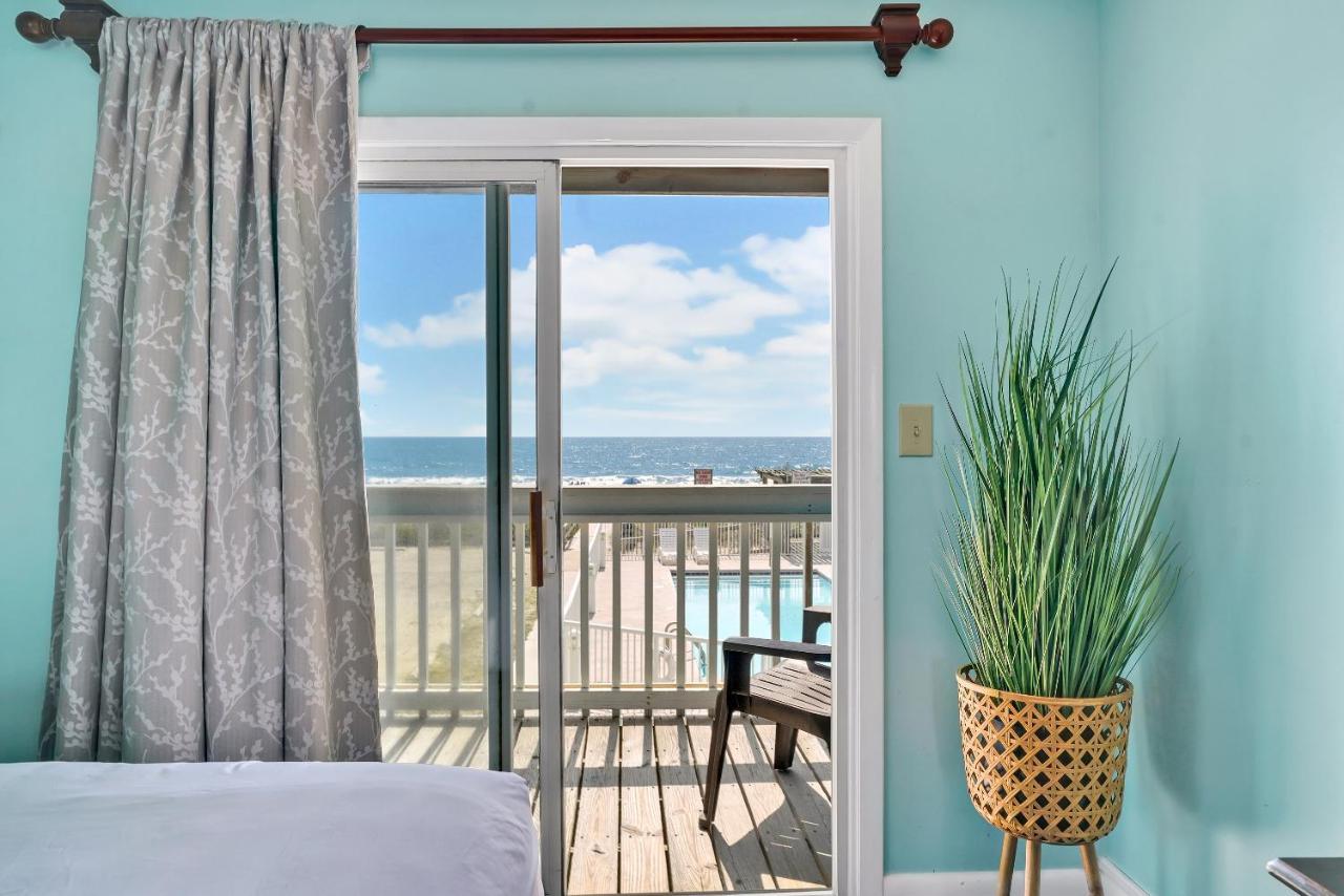 Admiral'S Quarters Motel Kure Beach Dış mekan fotoğraf