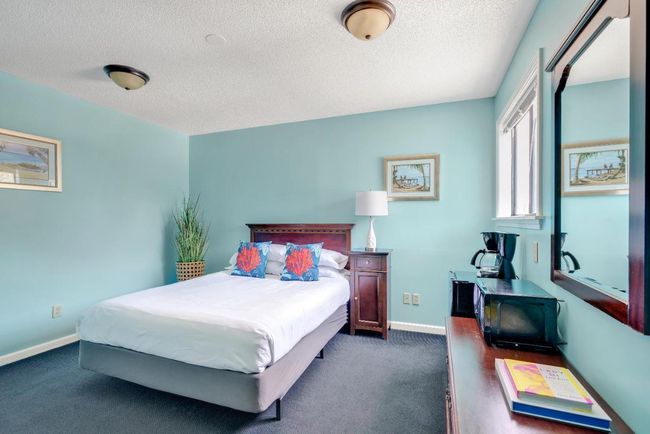 Admiral'S Quarters Motel Kure Beach Dış mekan fotoğraf