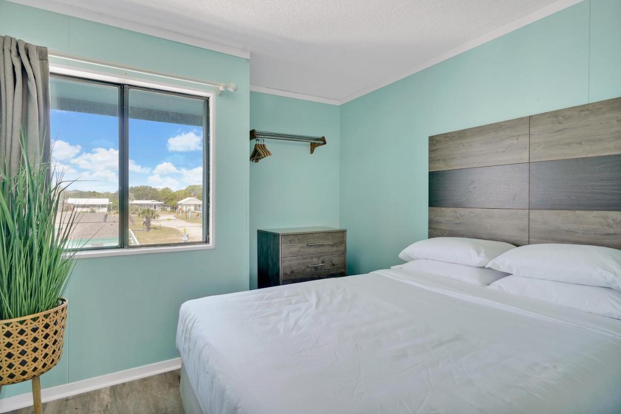 Admiral'S Quarters Motel Kure Beach Dış mekan fotoğraf